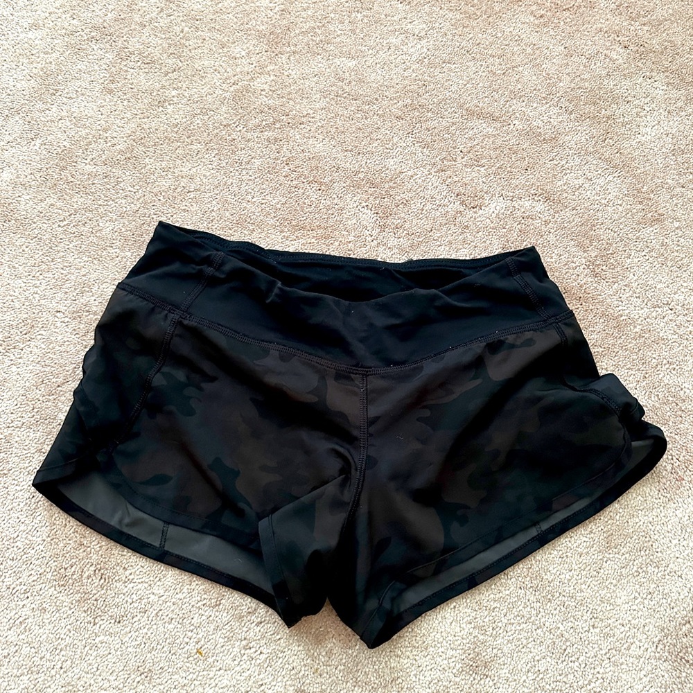 Lululemon Cameo shorts